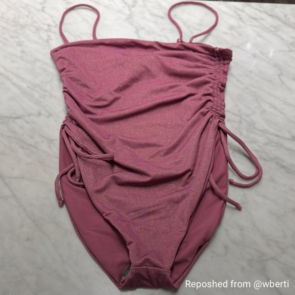 Skatie NWT Raye One Piece Swimsuit in Estrella Size XS - Picture 3 of 8